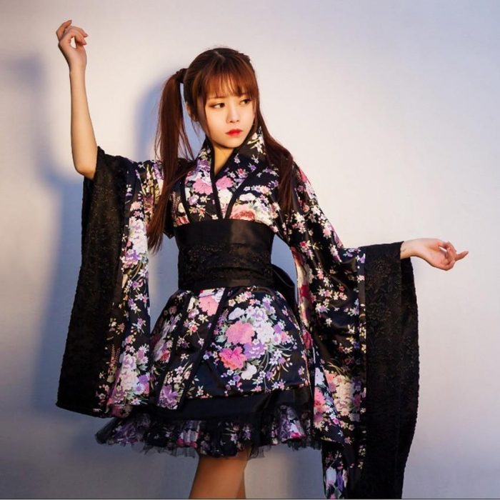 Kort japansk kimono - kvinde
