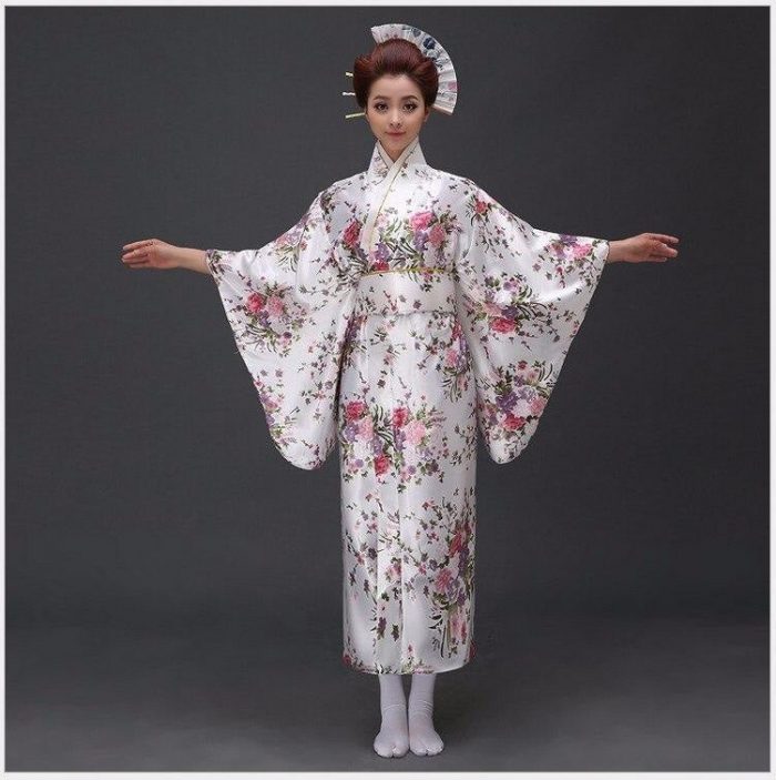 Japansk Kimono Woman White - Natsuno