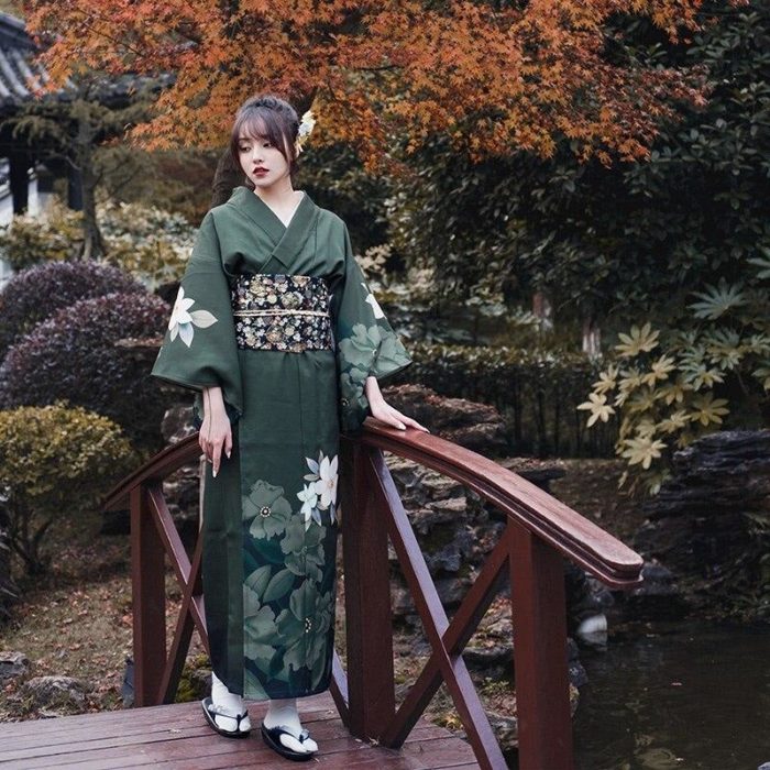 Japansk Kimono Woman - Fuzei