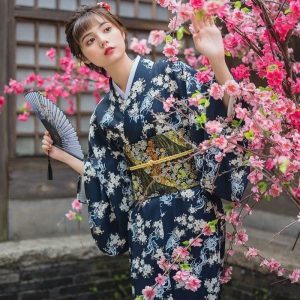 Japansk Kimono Woman - Ryû