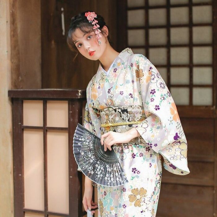 Traditionel japansk kimono kvinde